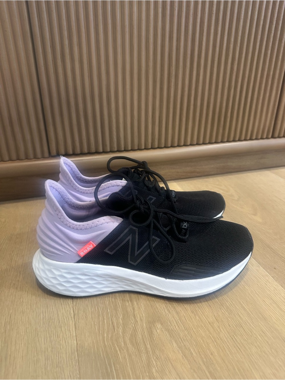 New Balance Fresh Foam Roav Women's Black & Lavender Running Shoes size 7